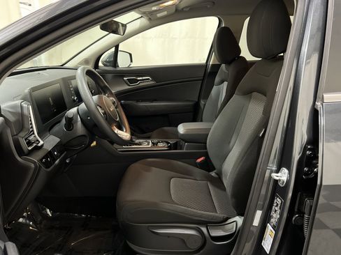 Used 2024 Kia Sportage LX FWD image 18