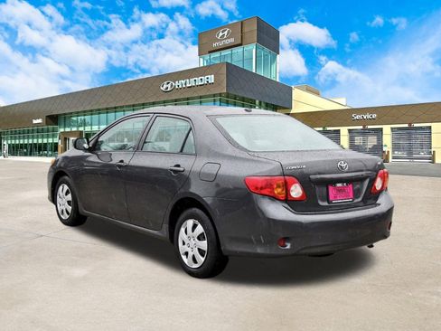 Used 2010 Toyota Corolla LE FWD image 8