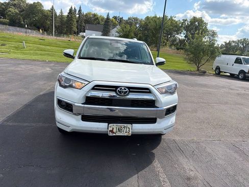 Used 2023 Toyota 4Runner Limited AWD/4WD image 9