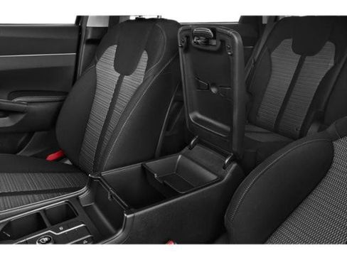 Used 2022 Kia Sorento LX image 18