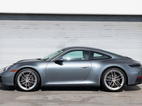 Certified 2025 Porsche 911 Carrera image 2