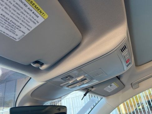 New 2026 Volkswagen Taos SE image 22