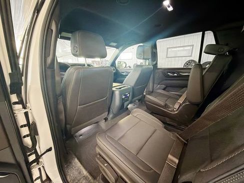 Used 2023 GMC Yukon Denali image 9