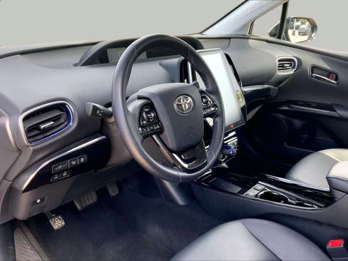 Used 2019 Toyota Prius Limited w/ Premium Convenience Package FWD image 18