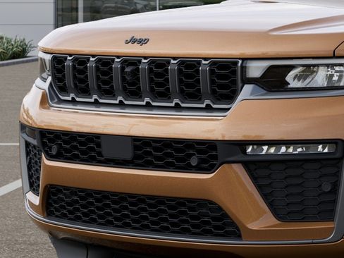 New 2026 Jeep Grand Cherokee Limited AWD/4WD image 37