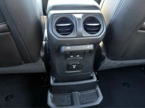 Used 2023 Jeep Wrangler Sahara w/ Cold Weather Group image 29