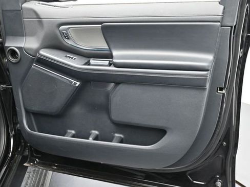 Certified 2025 Ford Expedition Platinum AWD/4WD image 30