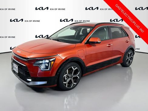 Certified 2023 Kia Niro SX Touring FWD image 2
