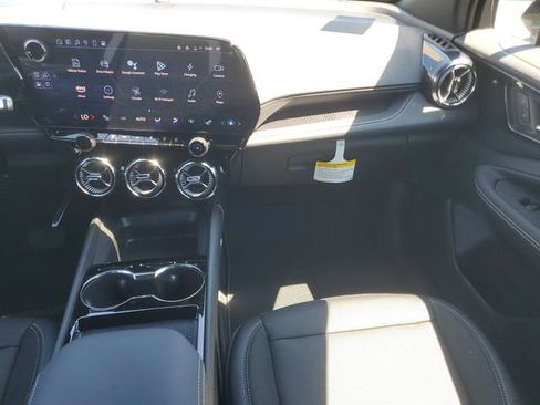 New 2025 Chevrolet Blazer EV LT image 15
