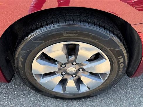 Used 2018 Chrysler Pacifica Limited w/ Advanced Safetytec Group FWD image 28