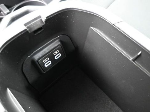 Used 2023 Toyota RAV4 LE image 19