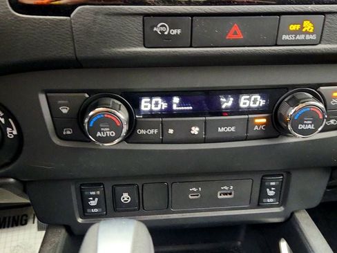 Used 2023 Nissan Frontier SV AWD/4WD image 17