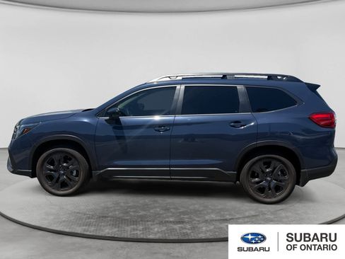 Used 2025 Subaru Ascent Onyx Edition w/ Onyx Package AWD/4WD image 8