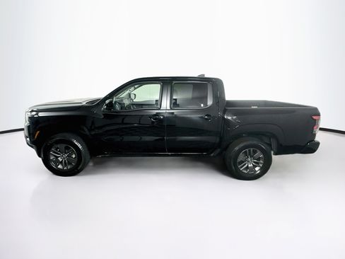 Used 2026 Nissan Frontier SV AWD/4WD image 4