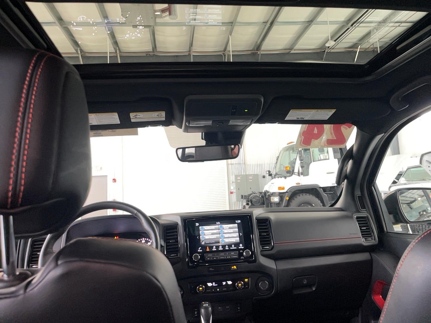 Used 2024 Nissan Frontier PRO-4X w/ Pro Premium Package AWD/4WD image 17