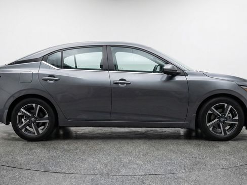 Used 2025 Nissan Sentra SV image 11