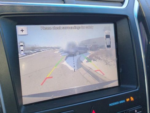 Used 2017 Ford Explorer Platinum image 33