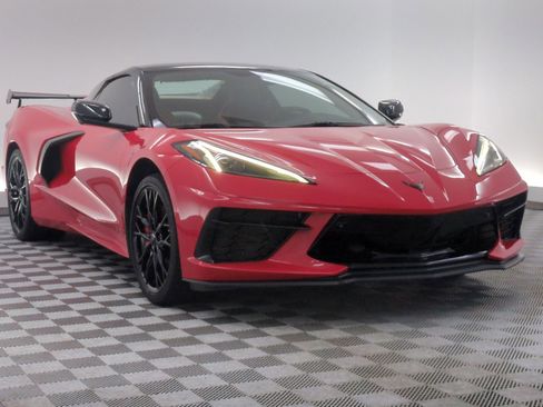 Used 2023 Chevrolet Corvette Stingray Preferred Conv w/ Z51 Performance Package RWD image 7