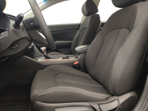 Used 2020 Kia Optima LX FWD image 17