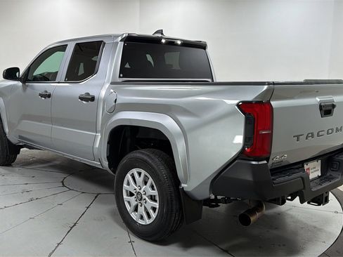 Certified 2024 Toyota Tacoma SR image 7