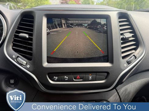 Used 2023 Jeep Cherokee Altitude Lux AWD/4WD image 33