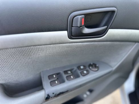 Used 2010 Hyundai Sonata GLS FWD image 10