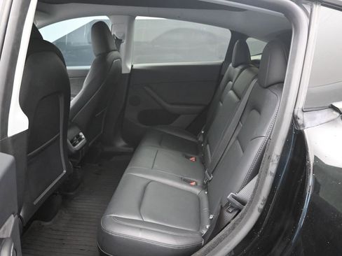Used 2024 Tesla Model Y Long Range AWD/4WD image 7