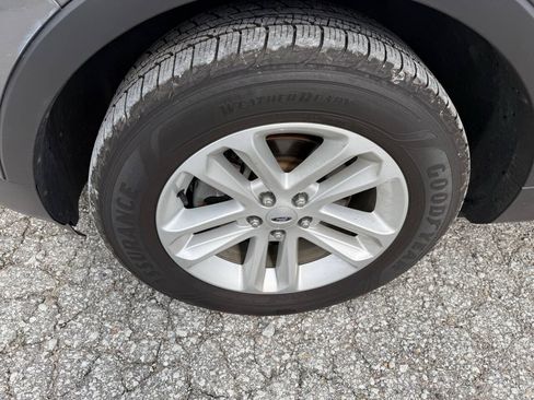 Used 2012 Ford Explorer XLT AWD/4WD image 8