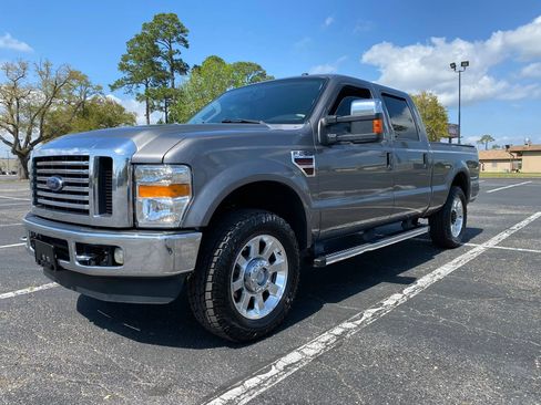 Used 2009 Ford F250 Lariat AWD/4WD image 2