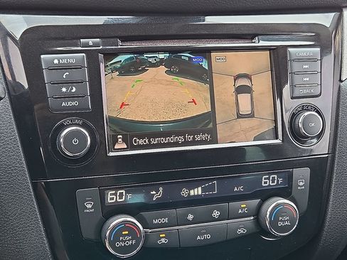 Used 2020 Nissan Rogue Sport SV w/ Technology Package FWD image 19