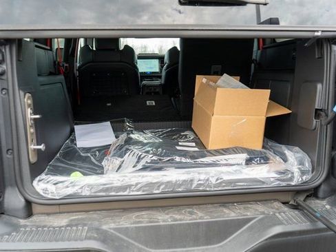 New 2025 Ford Bronco Raptor w/ Interior Carbon Fiber Pack AWD/4WD image 8