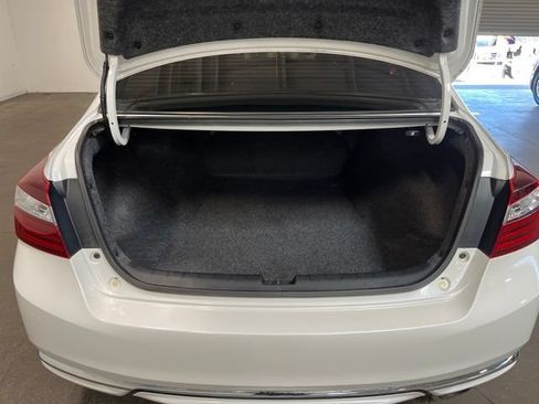 Used 2016 Honda Accord LX image 16