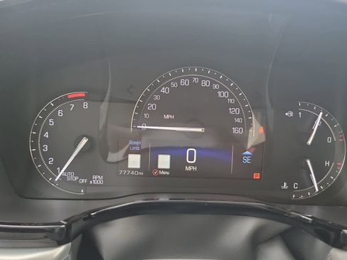 Used 2018 Cadillac XT5 Luxury w/ Driver Awareness Package image 5