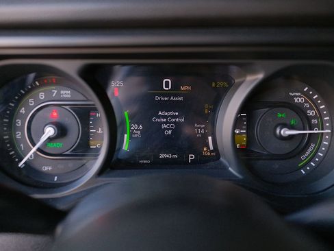 Used 2024 Jeep Wrangler Sport S w/ LED Headlamp & Fog Lamp Group image 17