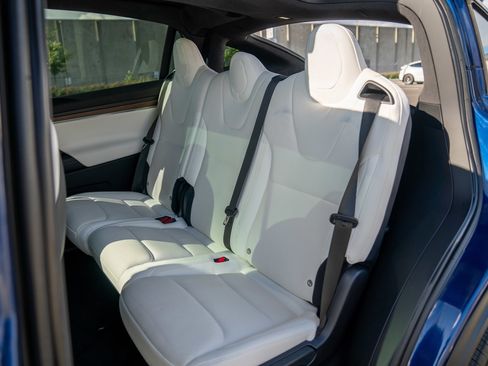 Used 2022 Tesla Model X AWD/4WD image 22