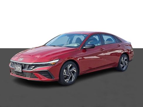 Used 2025 Hyundai Elantra Sport FWD image 3