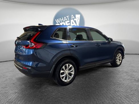 Used 2024 Honda CR-V LX image 3