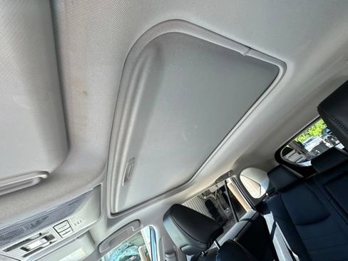 Used 2021 Toyota RAV4 XLE Premium FWD image 27