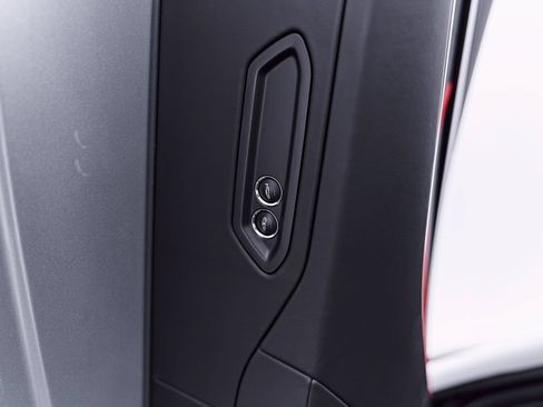 Used 2023 McLaren Artura RWD image 49