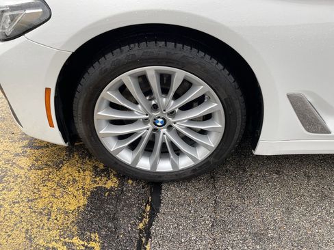 Used 2022 BMW 530i xDrive w/ Convenience Package AWD/4WD image 9