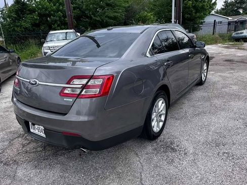 Used 2014 Ford Taurus SE FWD image 7
