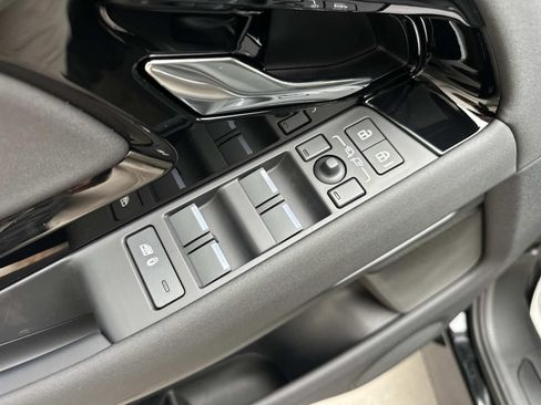 New 2026 Land Rover Range Rover Evoque S AWD/4WD image 10
