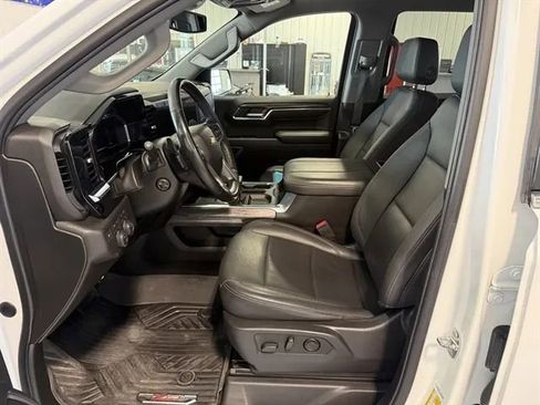 Used 2024 Chevrolet Silverado 1500 LTZ image 12