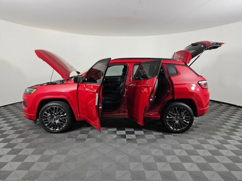 Used 2023 Jeep Compass Limited image 15