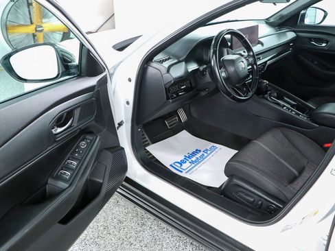 Used 2023 Honda Accord Sport image 3