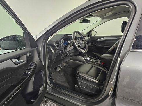 Used 2024 Ford Escape Platinum image 21