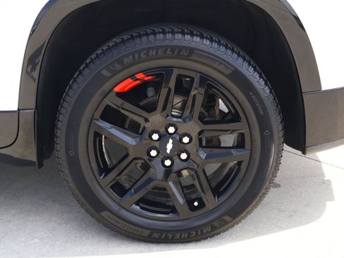 Used 2018 Chevrolet Traverse Premier w/ Redline Edition FWD image 8
