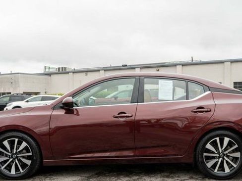 Used 2023 Nissan Sentra SV w/ SV Premium Package FWD image 9