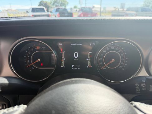 Used 2021 Jeep Wrangler Unlimited Sport AWD/4WD image 17
