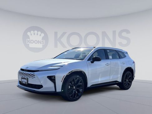 New 2025 Toyota Crown Signia image 1